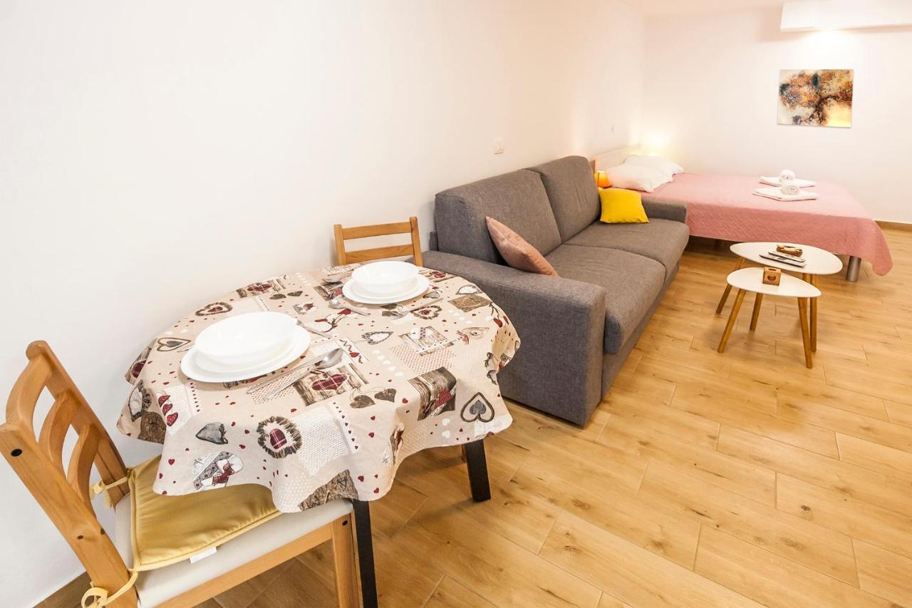 Studio & Apartment 'The Roots Apartments' Near Pula, Istria, Croatia Dış mekan fotoğraf